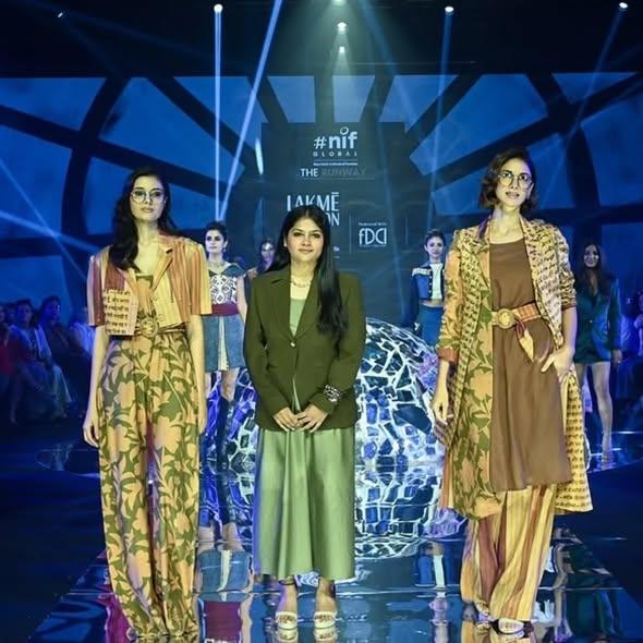 Diya ambwani showcased her collection at Lakmé Fashion Week